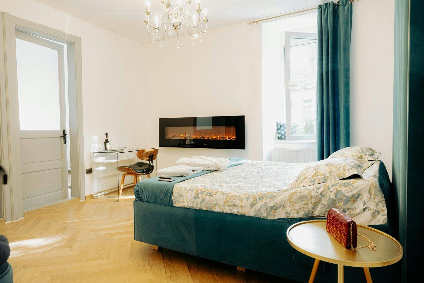 Intérieur lumineux et élégant d'un bien géré par InOra